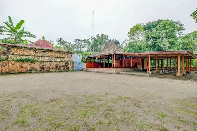 OYO Homes 90996 Desa Wisata Pulesari Syariah