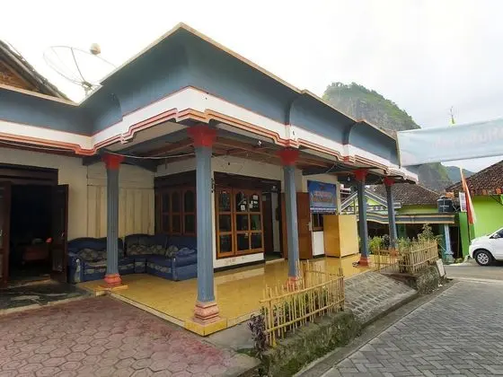 OYO Homes 91134 Desa Wisata Tebing Lingga - Dış Mekan