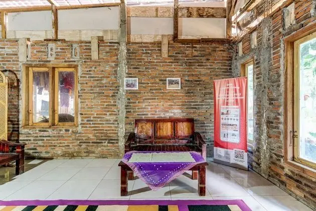 OYO Homes 91157 Desa Wisata Bendosari Kendal - Lobi