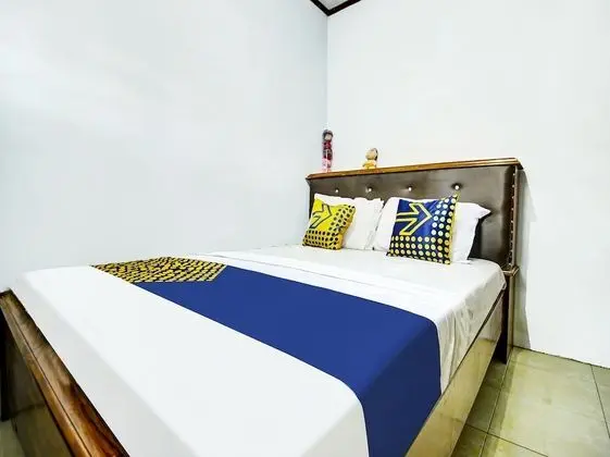OYO HOMES 91242 Desa Wisata Cibuntu - Öne Çıkan Resim