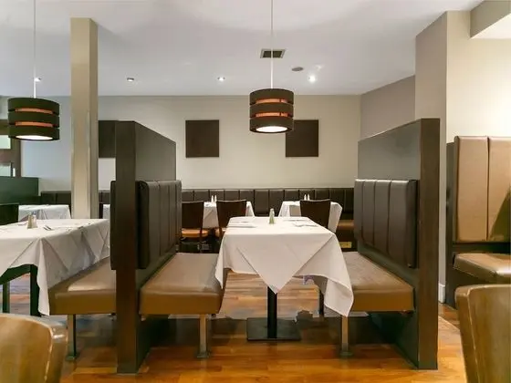 OYO The Ivory Hotel - Yerinde Yemek