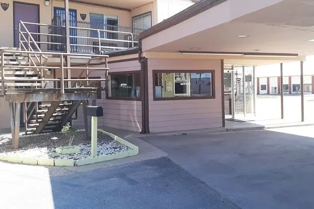 OYO Hotel Kings at Clovis - Dış Mekan