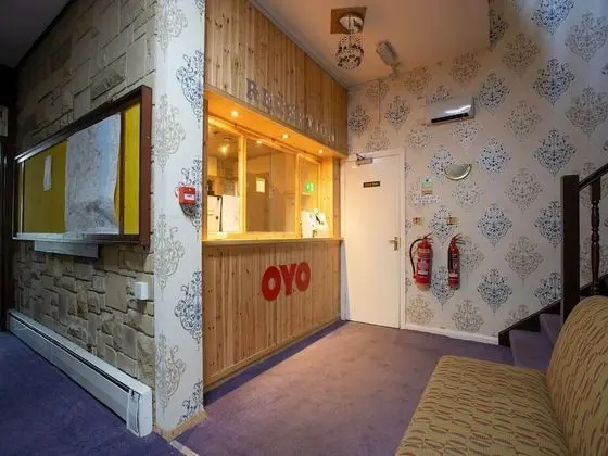 OYO Knowesgate Hotel - Lobi