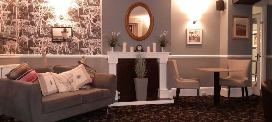 OYO Lamphey Hall Hotel - Lobi