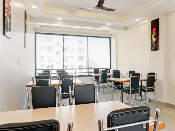 OYO Living 26804 Luxurious Studio Rooms - Yerinde Yemek
