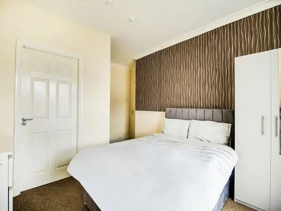 OYO The Longlands Hotel - Oda