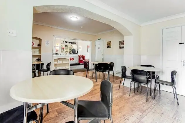 OYO The Longlands Hotel - Yerinde Yemek