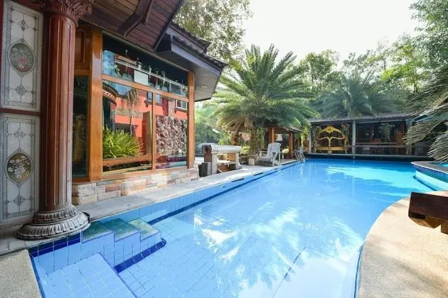 OYO Maesri Resort - Havuz
