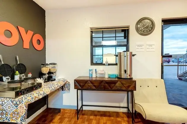 OYO Hotel Pearsall I-35 East - Yerinde Yemek