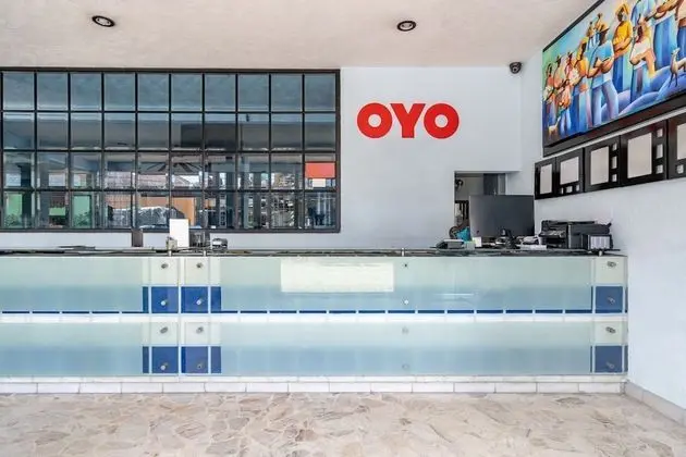 OYO Hotel Platinium Gran Hotel - Lobi