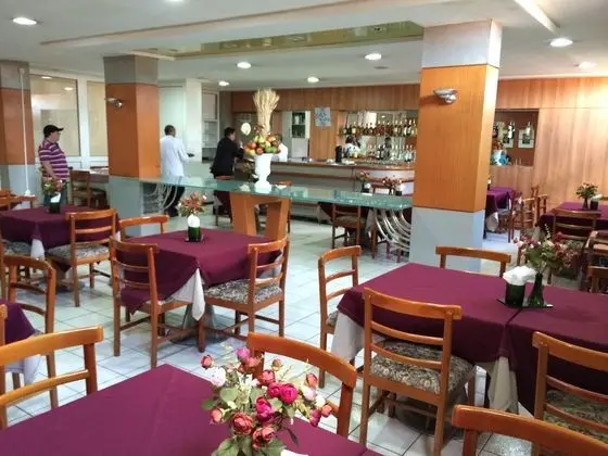 OYO Real Palace Hotel