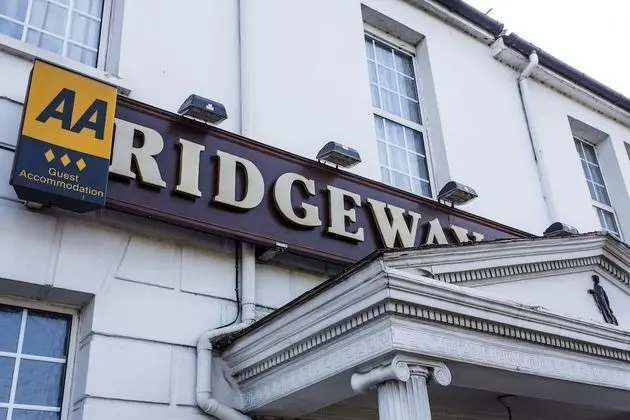 OYO Ridgeway Hotel - Dış Mekan