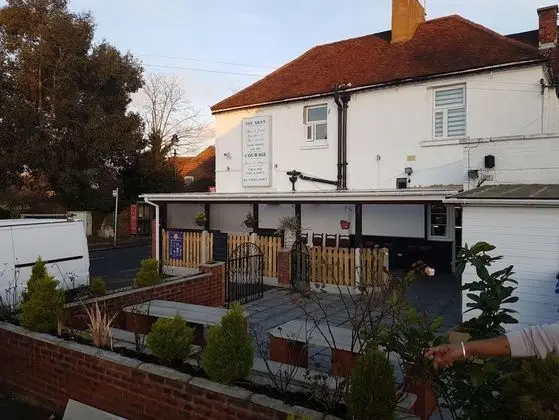OYO Swan Inn