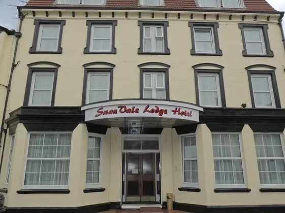 OYO Swanvale Lodge Hotel