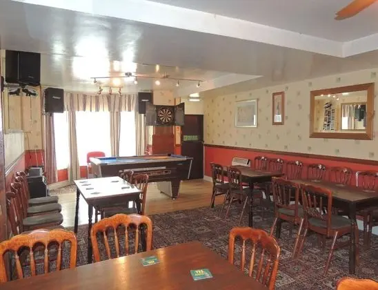 OYO Swanvale Lodge Hotel - Yerinde Yemek