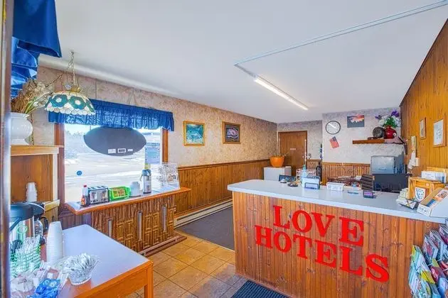 OYO Hotel Tomahawk - Lake Mohawksin - Lobi
