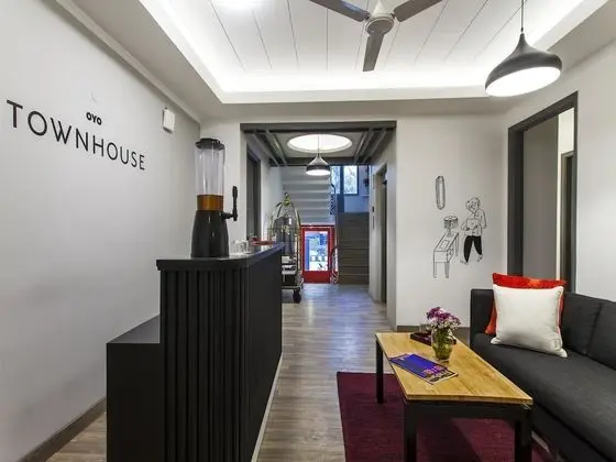 OYO Townhouse 002 Green Park - Lobi
