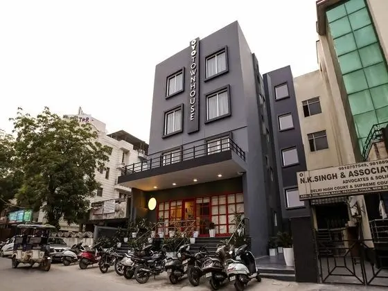 OYO Townhouse 080 Meera Bagh - 1