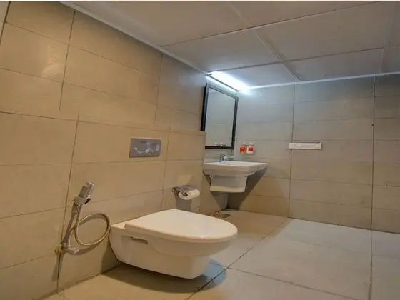 OYO Townhouse 150 Hotel Sahaj Palace - Banyo Tipleri