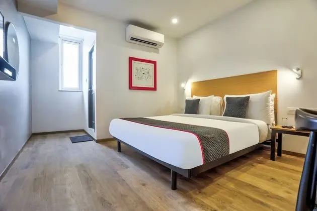 OYO Townhouse 156 Maraimalai Nagar