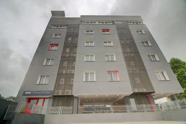 OYO Townhouse 177 Balewadi