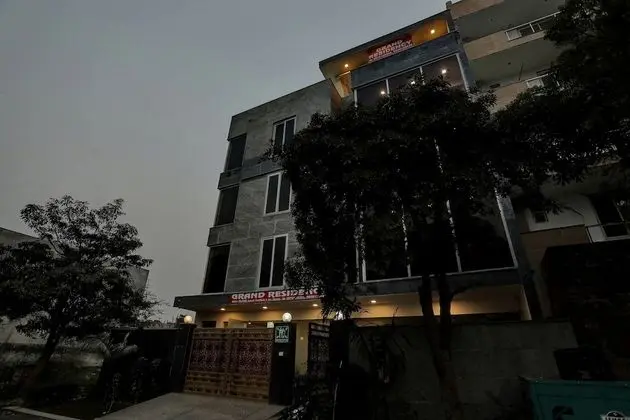 OYO Townhouse 22956 Hotel Grand Residency - Dış Mekan