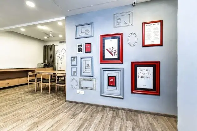 OYO Townhouse 22956 Hotel Grand Residency - Lobi
