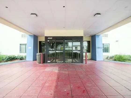 OYO Townhouse Houston Airport North - Dış Mekan