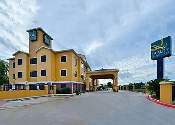 OYO Townhouse Houston Brookhollow