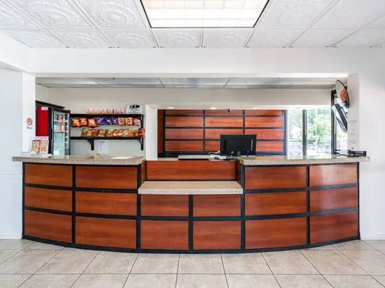 OYO Townhouse Houston George Bush Intercontinental - Lobi