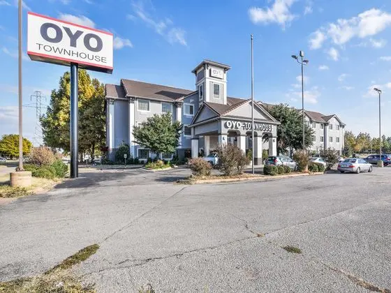 OYO Townhouse Oklahoma City Airport - Genel