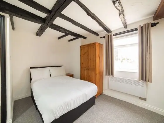 OYO Tudor Oaks Lodge