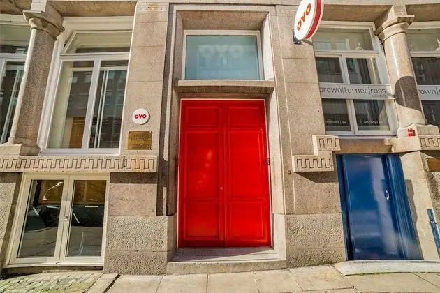 OYO Vincent Apartments - Dış Mekan