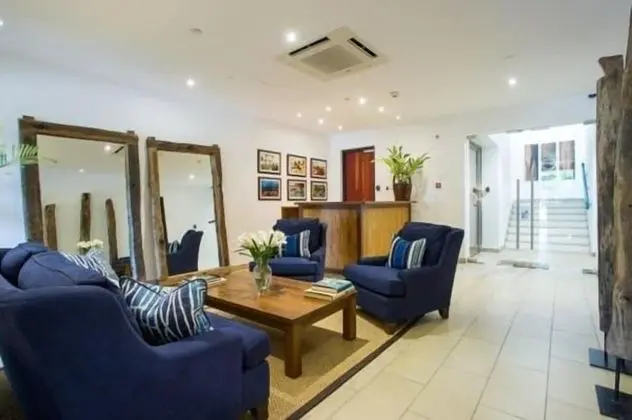 The Oyster Bay Hotel Suites - Lobi