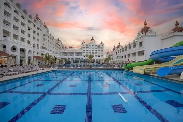 Oz Hotels Side Premium - Havuz