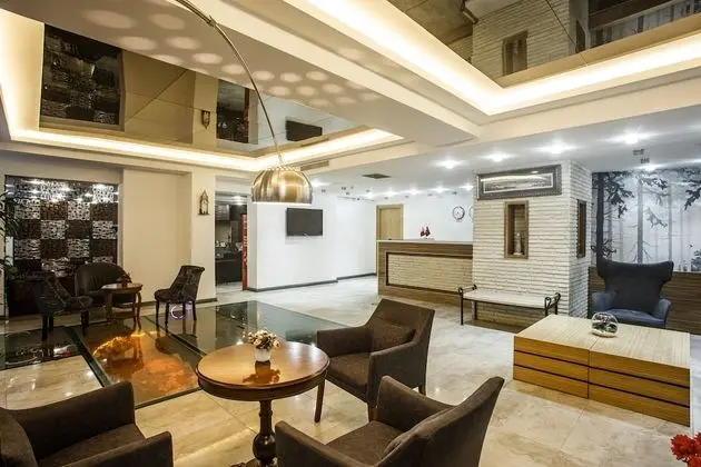 P Galata Boutique Hotel - Lobi