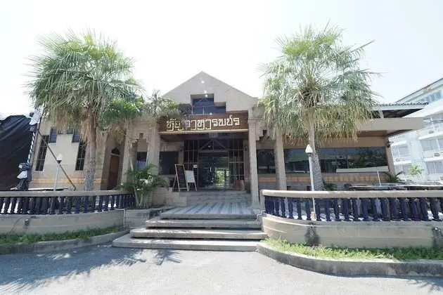 Pachara Hotel and Restaurant - Dış Mekan