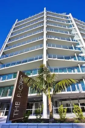 The Pacific Apartments - Lobi
