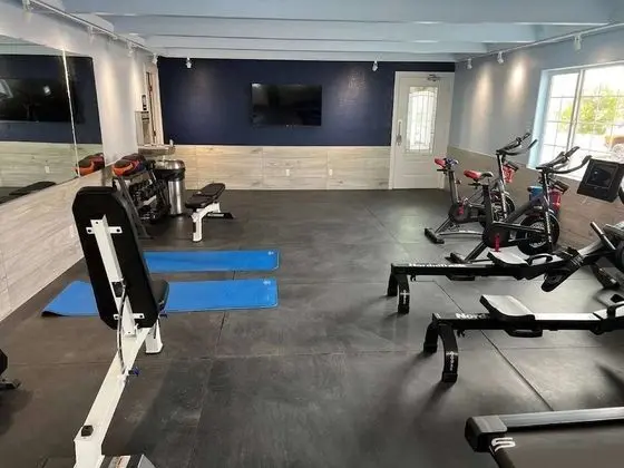 Pacific Coast Roadhouse, SureStay Collection by Best Western - Fitness
