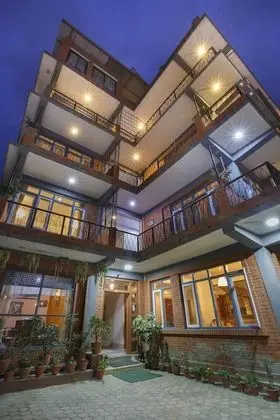 Pacific Guest House - Dış Mekan