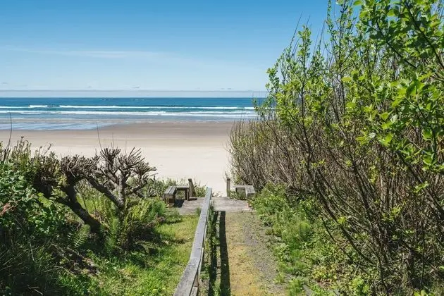 Pacific House by Avantstay Bright Airy Home w/ Direct Access to Cannon Beach - İç Mekan