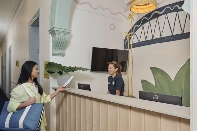 The Pacific House Hostel - Lobi