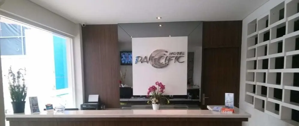 Pacific Makassar - Lobi