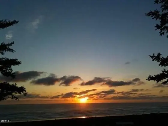 Pacific Ocean Blue - Plaj