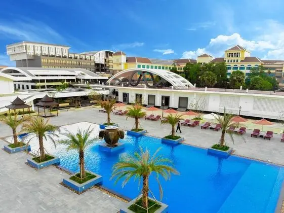 Pacific Premier Resort & Spa - Havuz