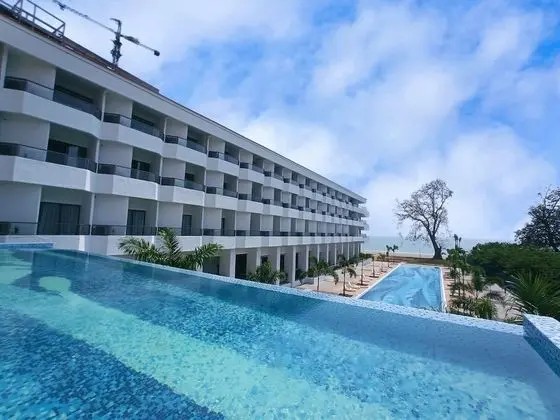 Pacific Regency Beach Resort Port Dickson - Havuz