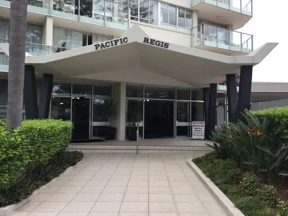 Pacific Regis Apartments - Dış Mekan
