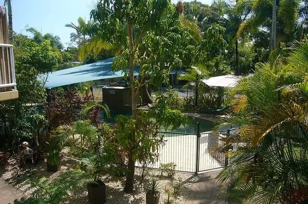 Pacific Sands Holiday Apartments - Havuz