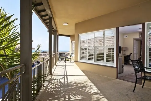 Pacific Shores Inn - Dış Mekan