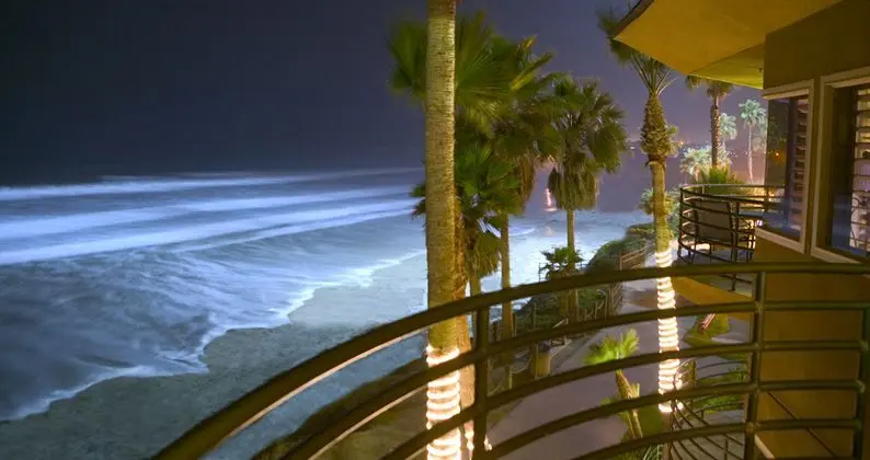 Pacific Terrace Hotel